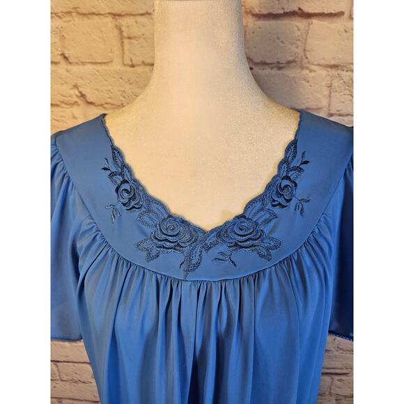 Shadowline Women's Petals Gown Full Length Sky Blue Size Small - Picture 3 of 8